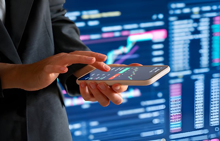 What Is MoneyNewsWeb